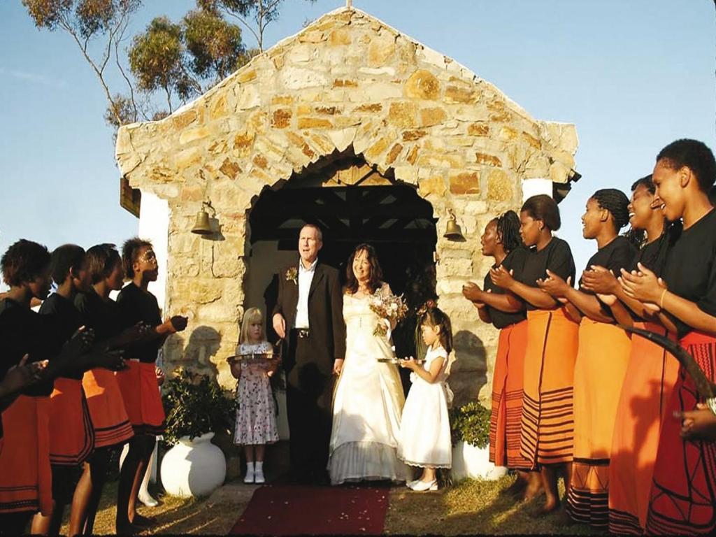 ลิวเวนบอช คันทรี เฮาส์ อมาคาลา เกม รีเสิร์ฟ Guest House Amakhala Game Reserve ภายนอก รูปภาพ