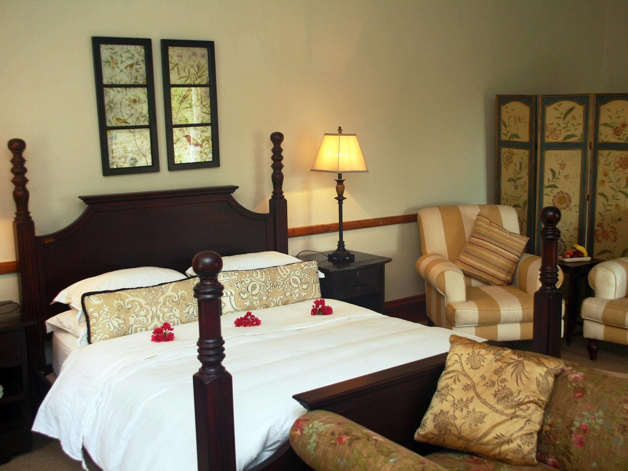 ลิวเวนบอช คันทรี เฮาส์ อมาคาลา เกม รีเสิร์ฟ Guest House Amakhala Game Reserve ภายนอก รูปภาพ