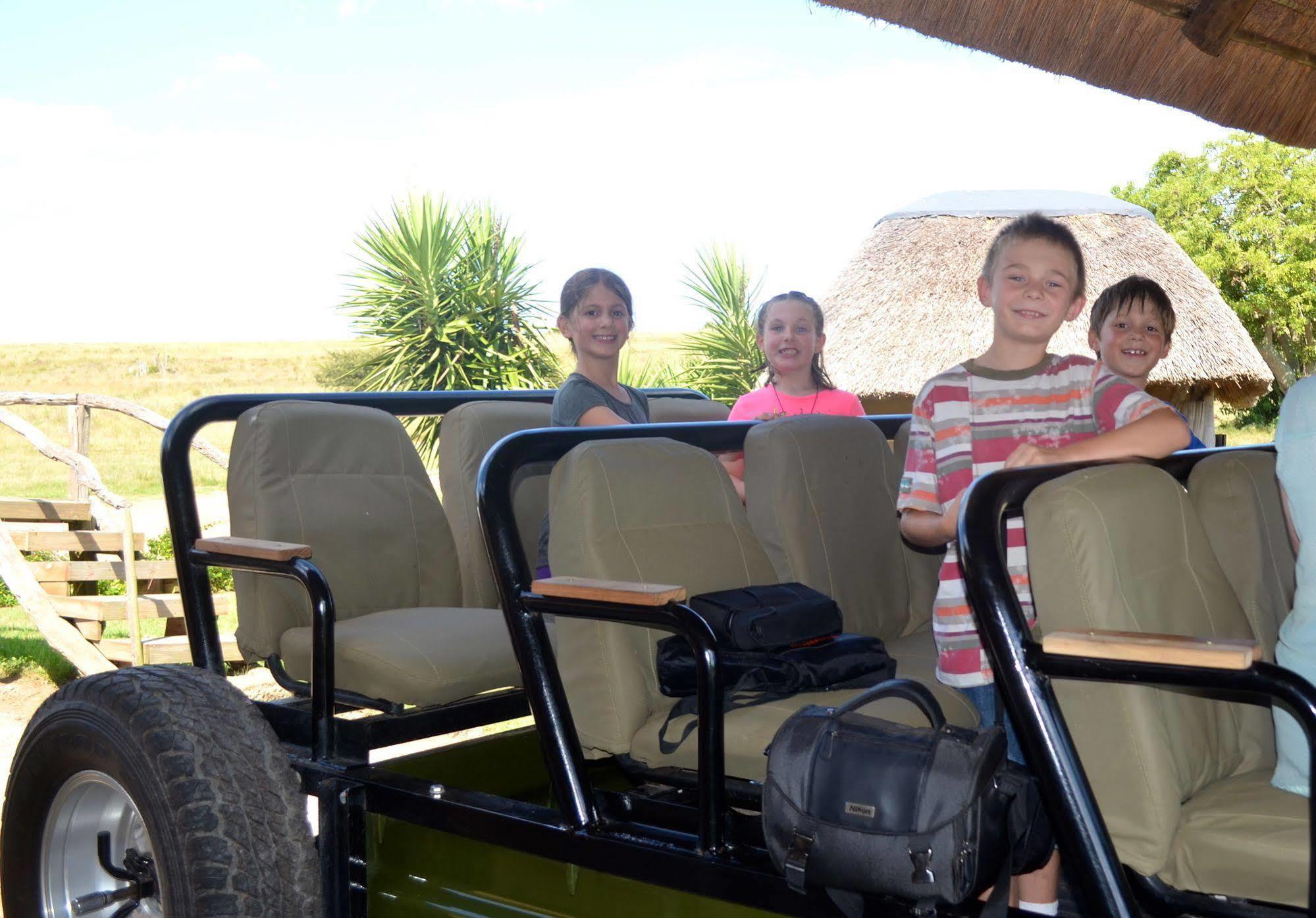 ลิวเวนบอช คันทรี เฮาส์ อมาคาลา เกม รีเสิร์ฟ Guest House Amakhala Game Reserve ภายนอก รูปภาพ