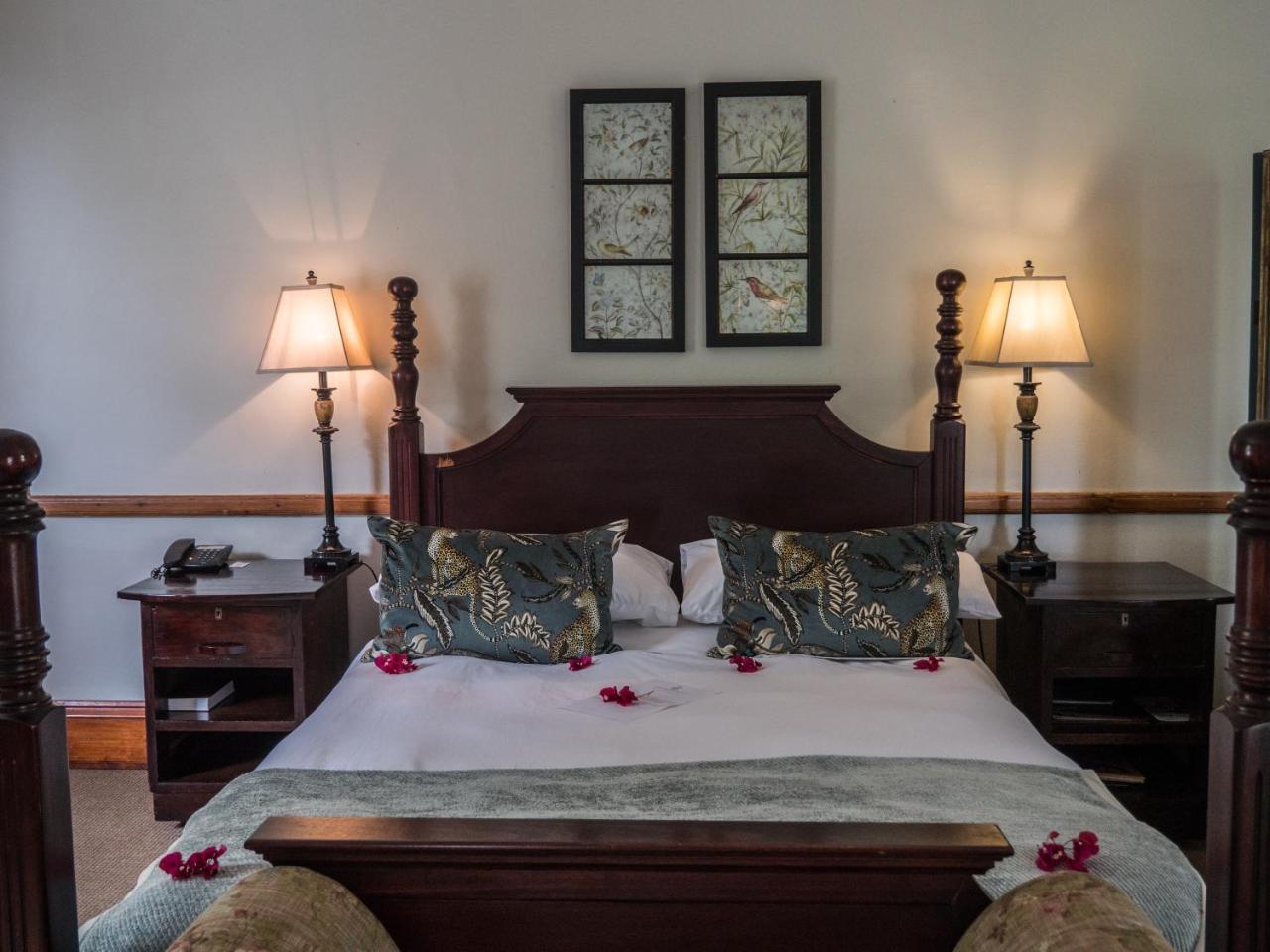ลิวเวนบอช คันทรี เฮาส์ อมาคาลา เกม รีเสิร์ฟ Guest House Amakhala Game Reserve ภายนอก รูปภาพ
